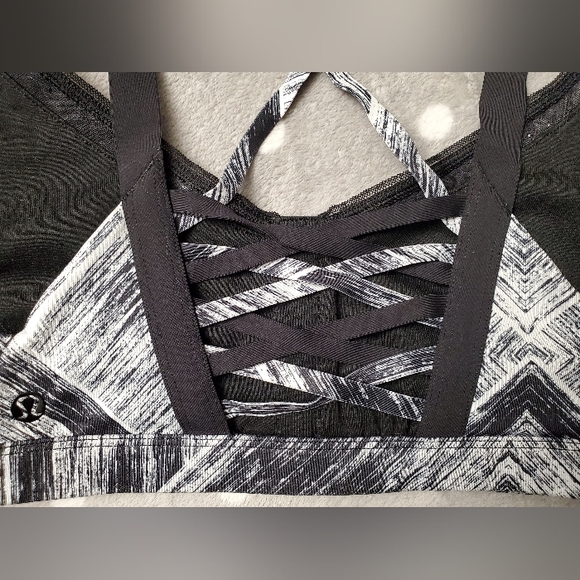 Lululemon Zip Up Sports Bra - Picture 7 of 11